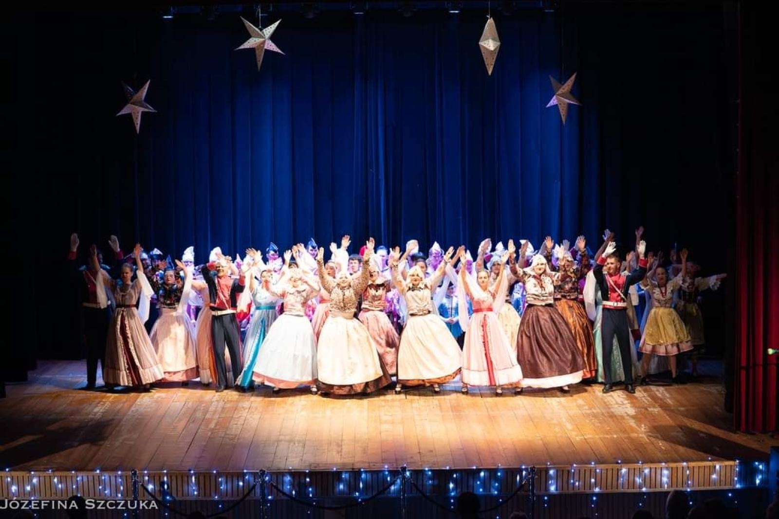 Zdjęcie w galerii na portalu naszraciborz.pl: Koncert charytatywny stowarzyszenia Bajtel na rzecz leczenia Madzi [FOTO] wiadomości z regionu