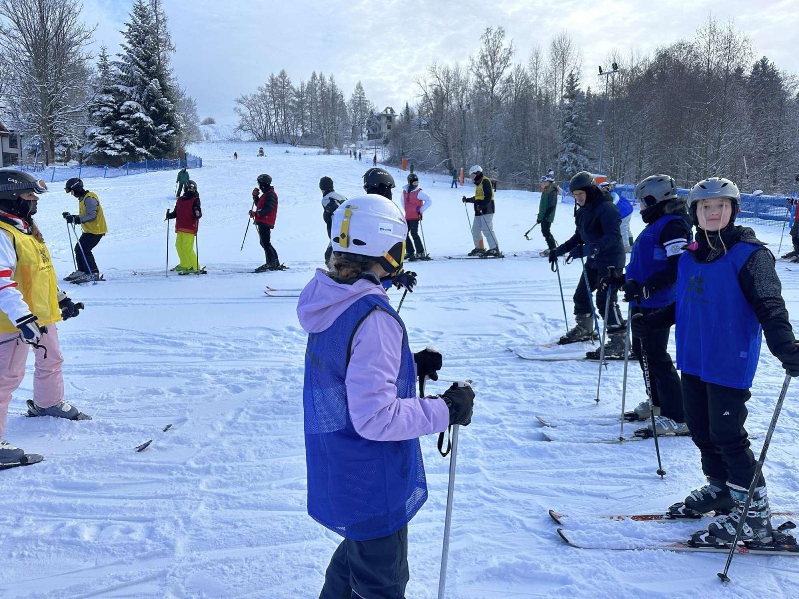 Zdjęcie w galerii na portalu naszraciborz.pl: Młodzi narciarze z gm. Krzyżanowice szusowali w Zakopanem wiadomości z regionu