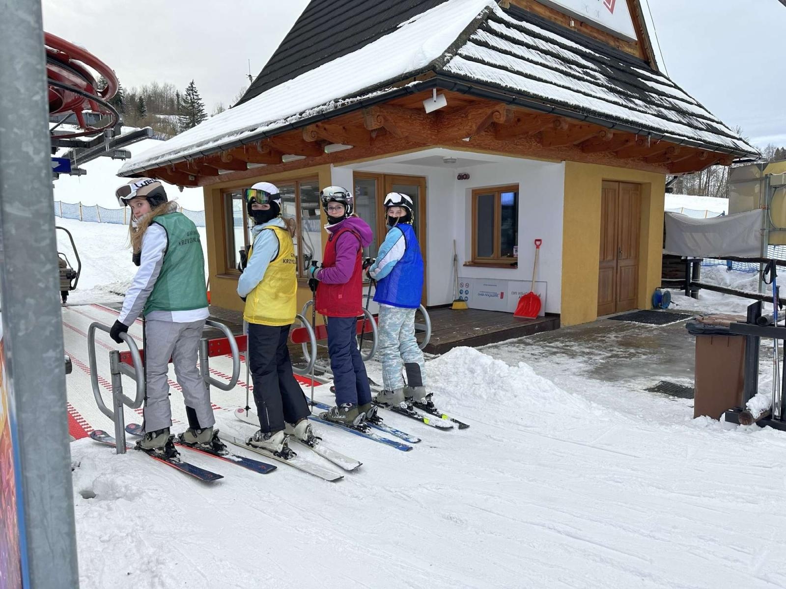 Zdjęcie w galerii na portalu naszraciborz.pl: Młodzi narciarze z gm. Krzyżanowice szusowali w Zakopanem wiadomości z regionu