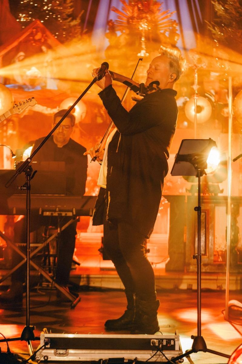 Zdjęcie w galerii na portalu naszraciborz.pl: Zespół Bartnicky pięknie kolędował w Kietrzu! wiadomości z regionu