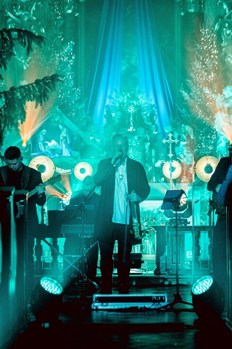 Zdjęcie w galerii na portalu naszraciborz.pl: Zespół Bartnicky pięknie kolędował w Kietrzu! wiadomości z regionu