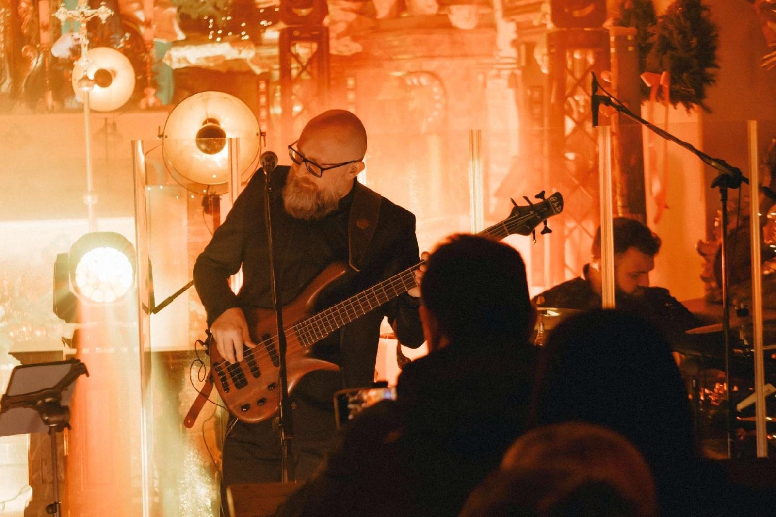 Zdjęcie w galerii na portalu naszraciborz.pl: Zespół Bartnicky pięknie kolędował w Kietrzu! wiadomości z regionu