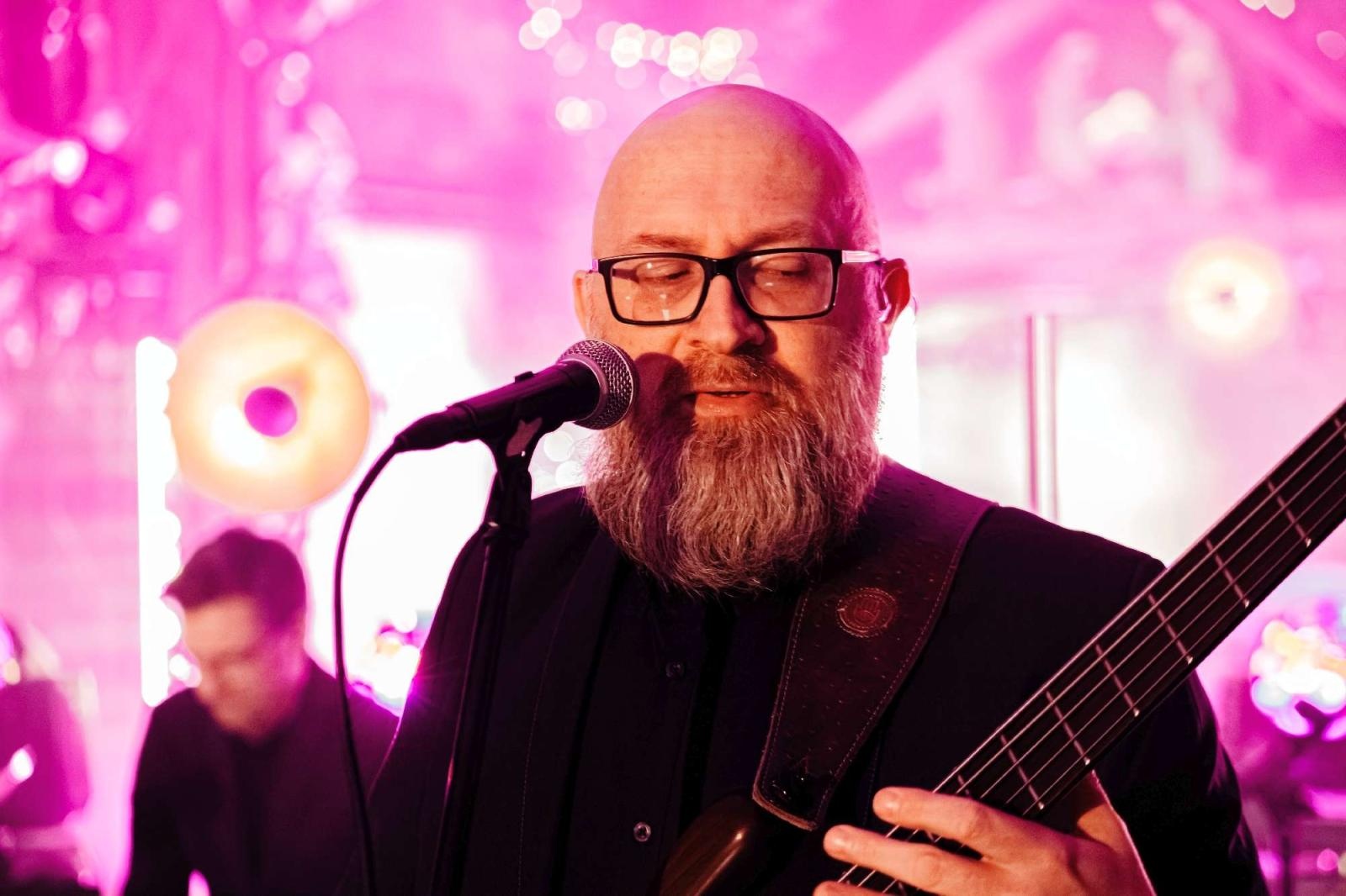 Zdjęcie w galerii na portalu naszraciborz.pl: Zespół Bartnicky pięknie kolędował w Kietrzu! wiadomości z regionu