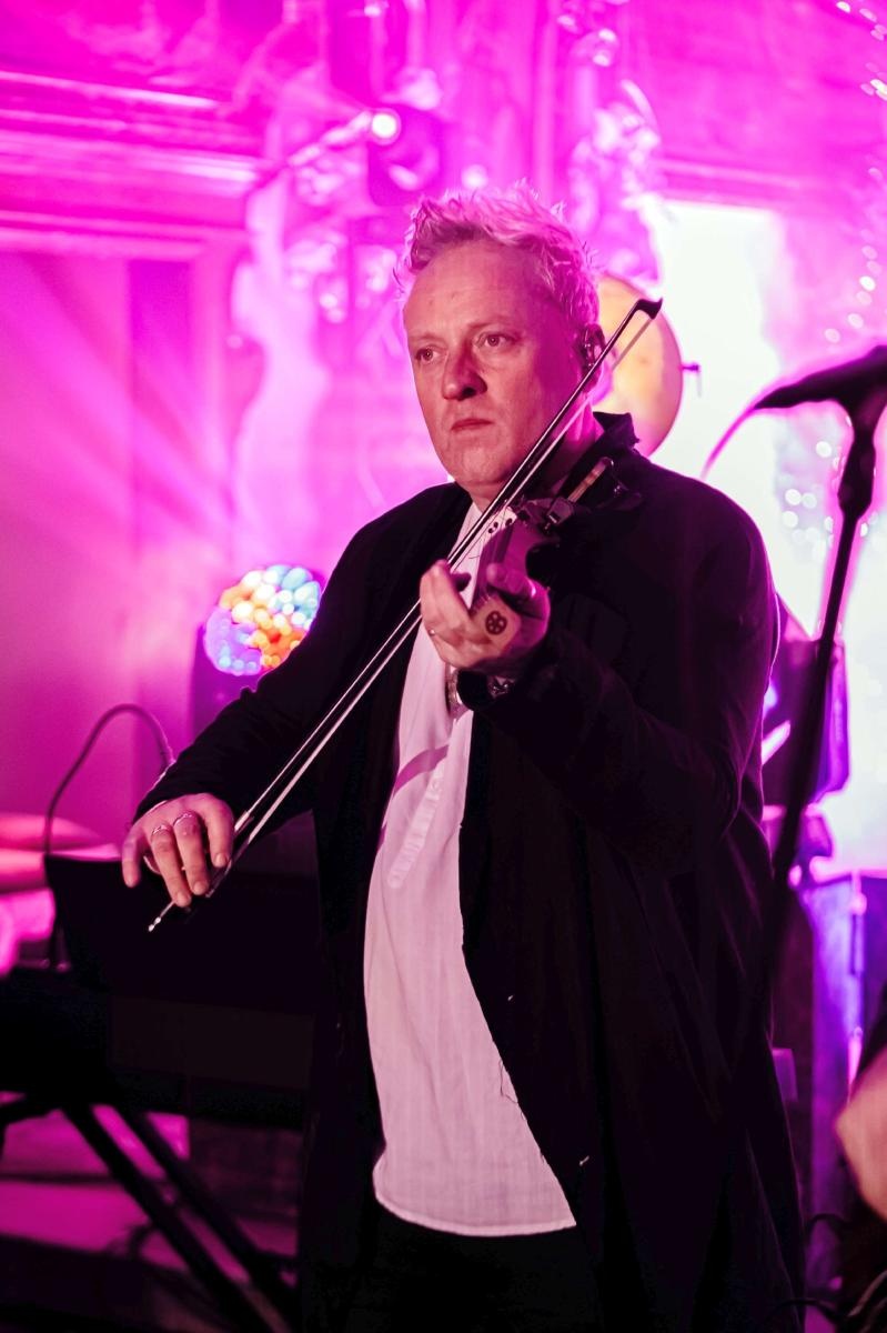 Zdjęcie w galerii na portalu naszraciborz.pl: Zespół Bartnicky pięknie kolędował w Kietrzu! wiadomości z regionu