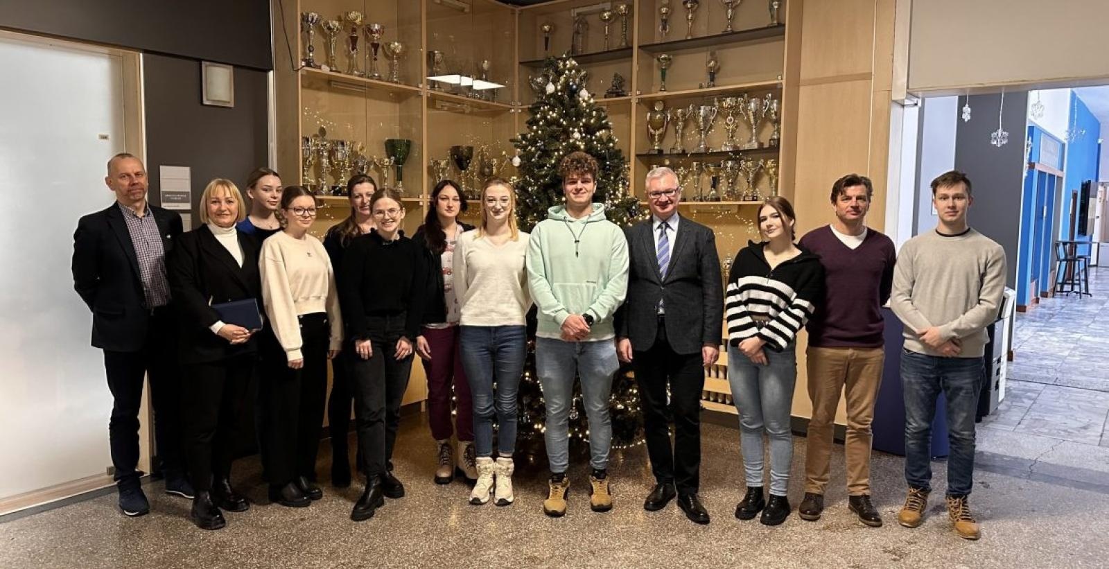 Zdjęcie w galerii na portalu naszraciborz.pl: Nowa Rada Uczelniana Samorządu Studenckiego spotkała się z władzami ANS wiadomości z regionu