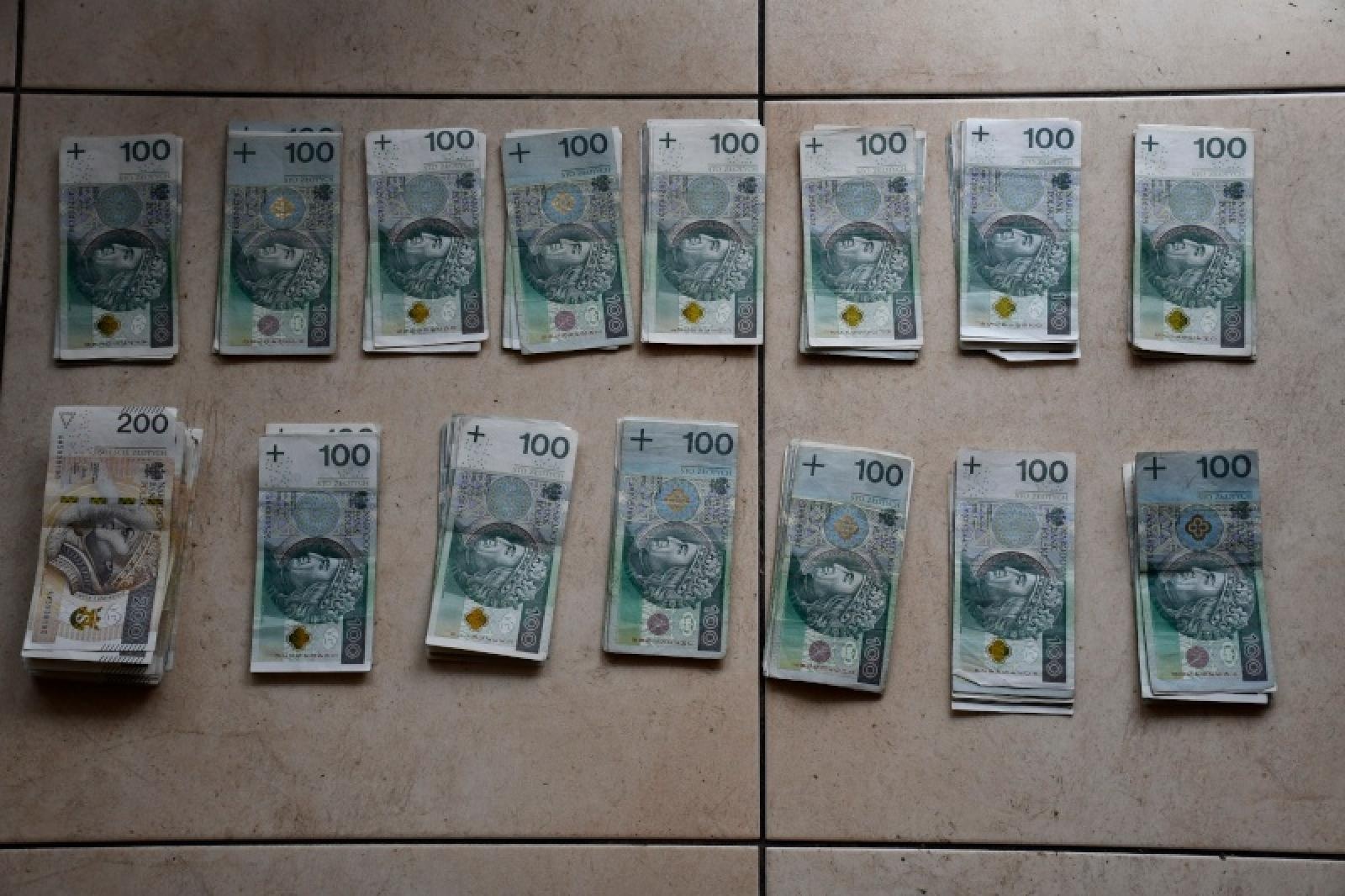 Zdjęcie w galerii na portalu naszraciborz.pl: Darknet i klocki z narkotykami. Sukces śląskich pograniczników z Raciborza wiadomości z regionu