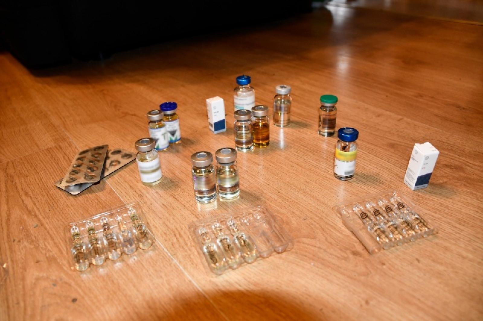 Zdjęcie w galerii na portalu naszraciborz.pl: Darknet i klocki z narkotykami. Sukces śląskich pograniczników z Raciborza wiadomości z regionu