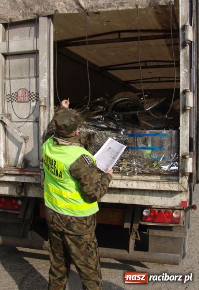 Zdjęcie w galerii na portalu naszraciborz.pl: Słowacy wwożą nam złom wiadomości z regionu