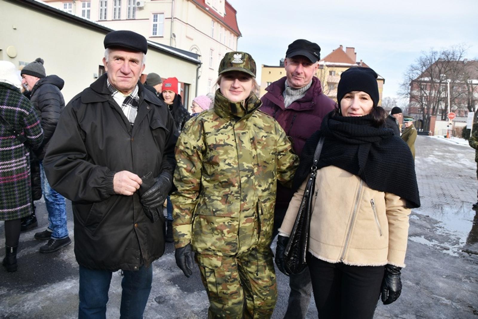 Zdjęcie w galerii na portalu naszraciborz.pl: Uroczyste ślubowanie nowych funkcjonariuszy Śląskiego Oddziału Straży Granicznej w Raciborzu wiadomości z regionu