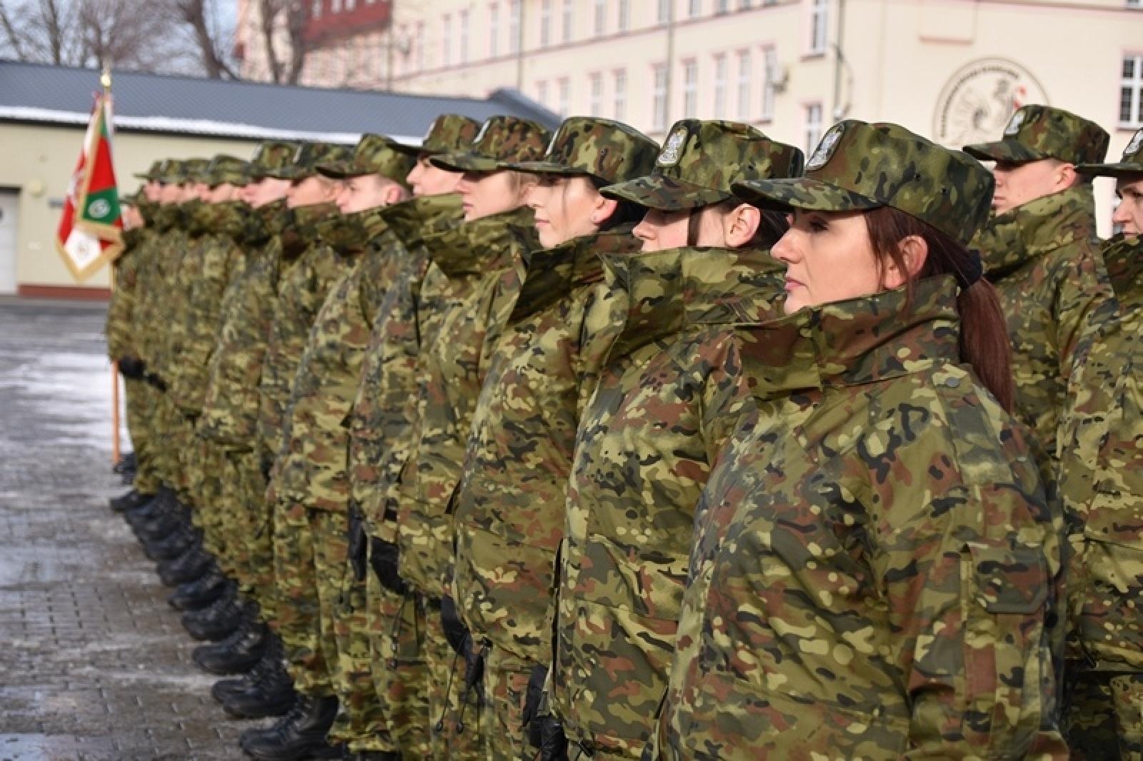 Zdjęcie w galerii na portalu naszraciborz.pl: Uroczyste ślubowanie nowych funkcjonariuszy Śląskiego Oddziału Straży Granicznej w Raciborzu wiadomości z regionu