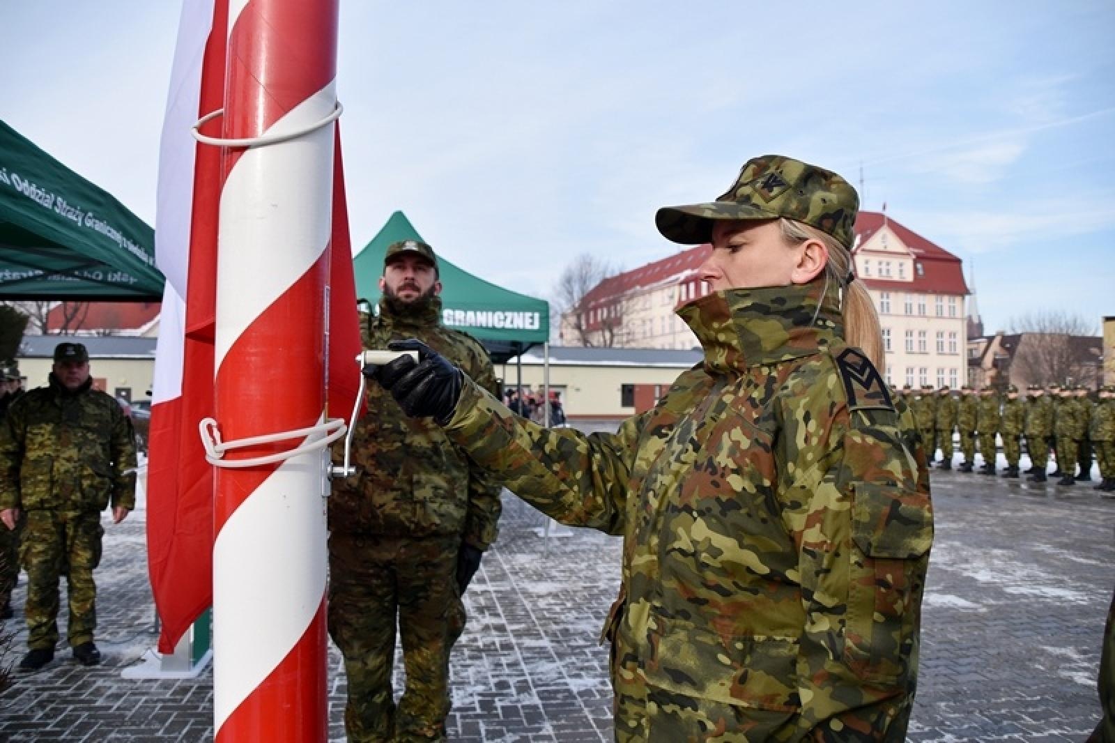 Zdjęcie w galerii na portalu naszraciborz.pl: Uroczyste ślubowanie nowych funkcjonariuszy Śląskiego Oddziału Straży Granicznej w Raciborzu wiadomości z regionu
