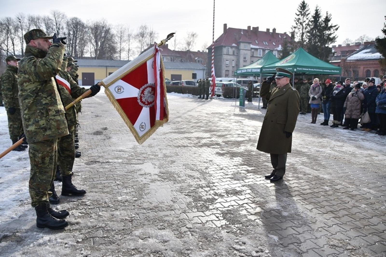Zdjęcie w galerii na portalu naszraciborz.pl: Uroczyste ślubowanie nowych funkcjonariuszy Śląskiego Oddziału Straży Granicznej w Raciborzu wiadomości z regionu