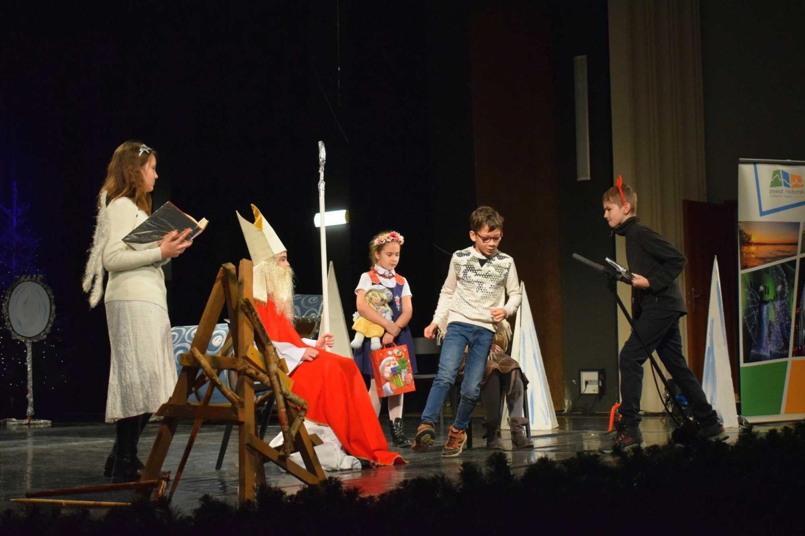 Zdjęcie w galerii na portalu naszraciborz.pl: Powiatowy Przegląd Widowisk Bożonarodzeniowych wiadomości z regionu