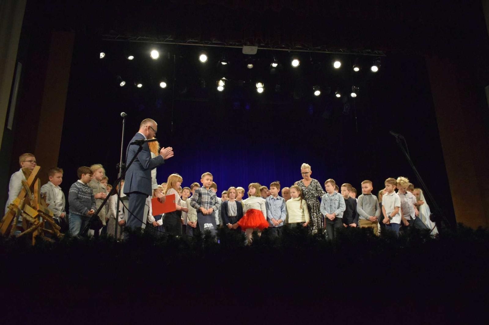 Zdjęcie w galerii na portalu naszraciborz.pl: Powiatowy Przegląd Widowisk Bożonarodzeniowych wiadomości z regionu