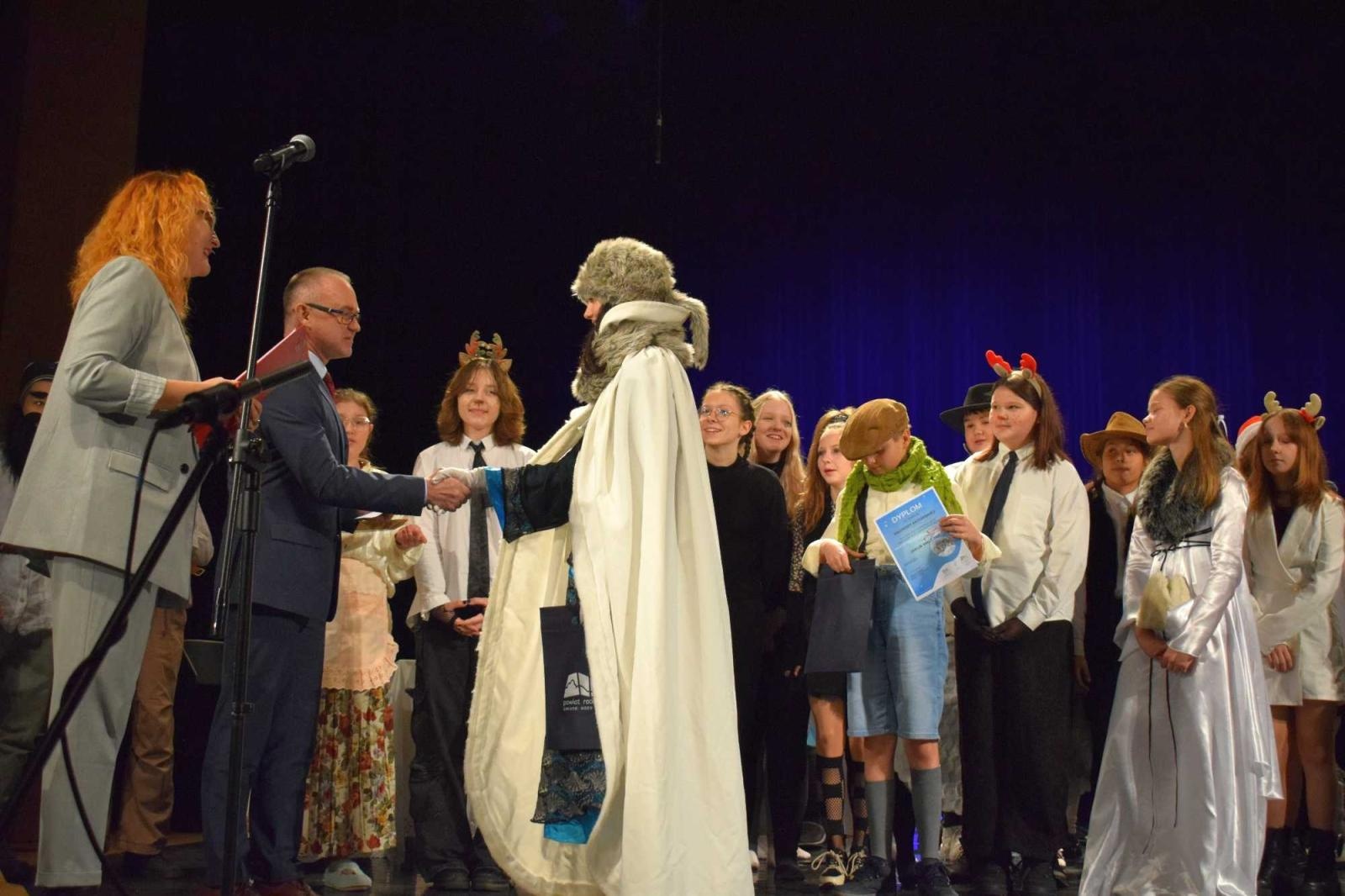 Zdjęcie w galerii na portalu naszraciborz.pl: Powiatowy Przegląd Widowisk Bożonarodzeniowych wiadomości z regionu