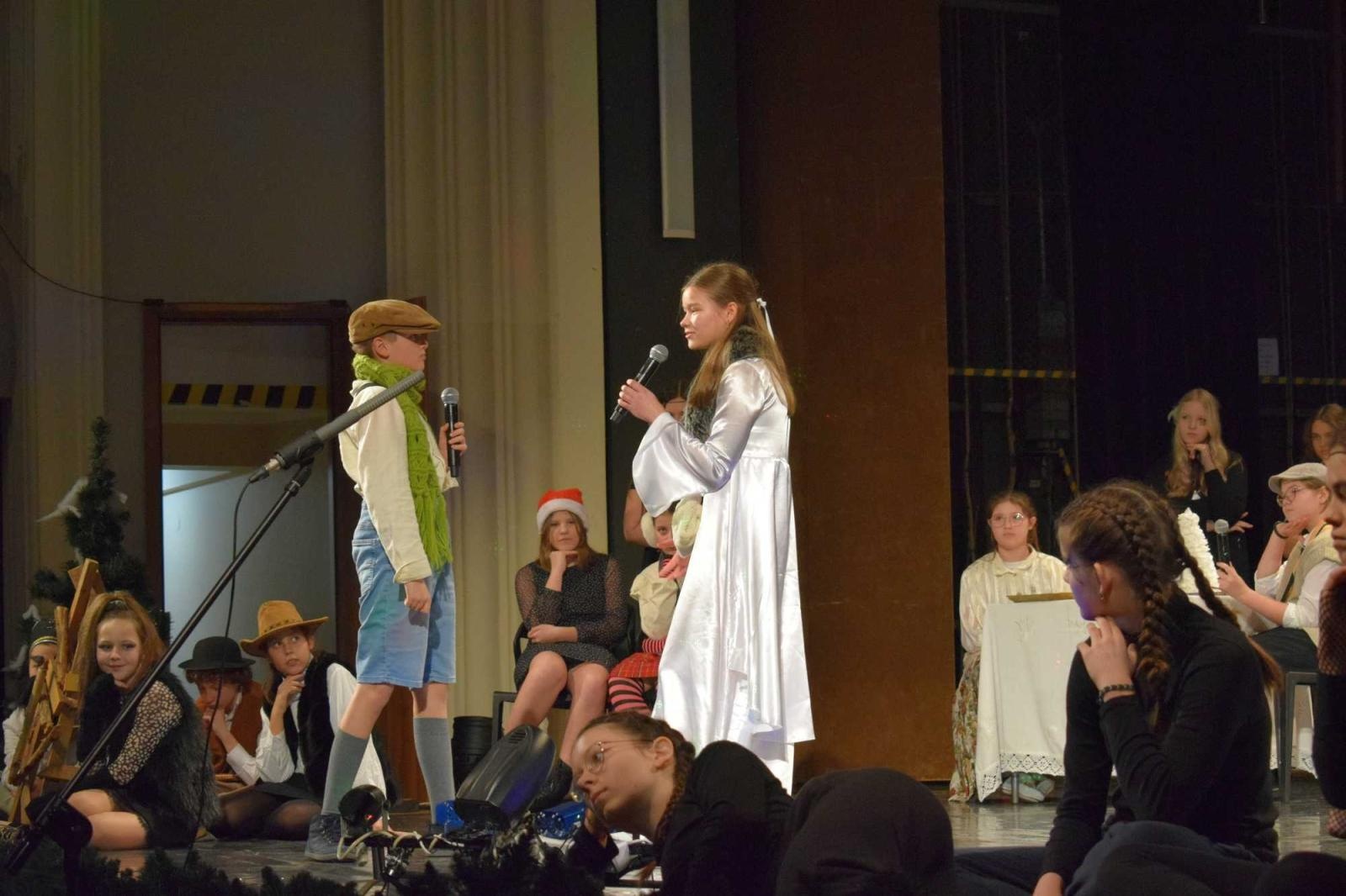 Zdjęcie w galerii na portalu naszraciborz.pl: Powiatowy Przegląd Widowisk Bożonarodzeniowych wiadomości z regionu