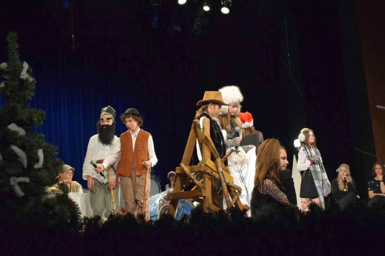 Zdjęcie w galerii na portalu naszraciborz.pl: Powiatowy Przegląd Widowisk Bożonarodzeniowych wiadomości z regionu