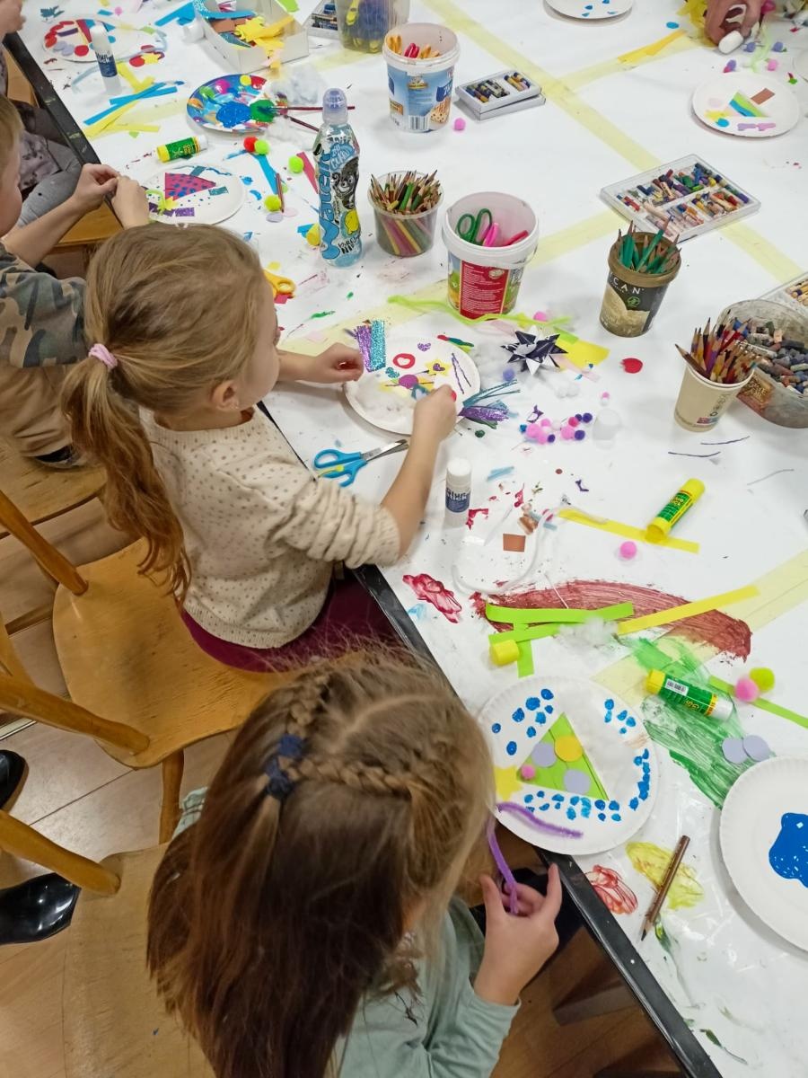 Zdjęcie w galerii na portalu naszraciborz.pl: Kolejne przygody Małych Odkrywców Sztuki wiadomości z regionu