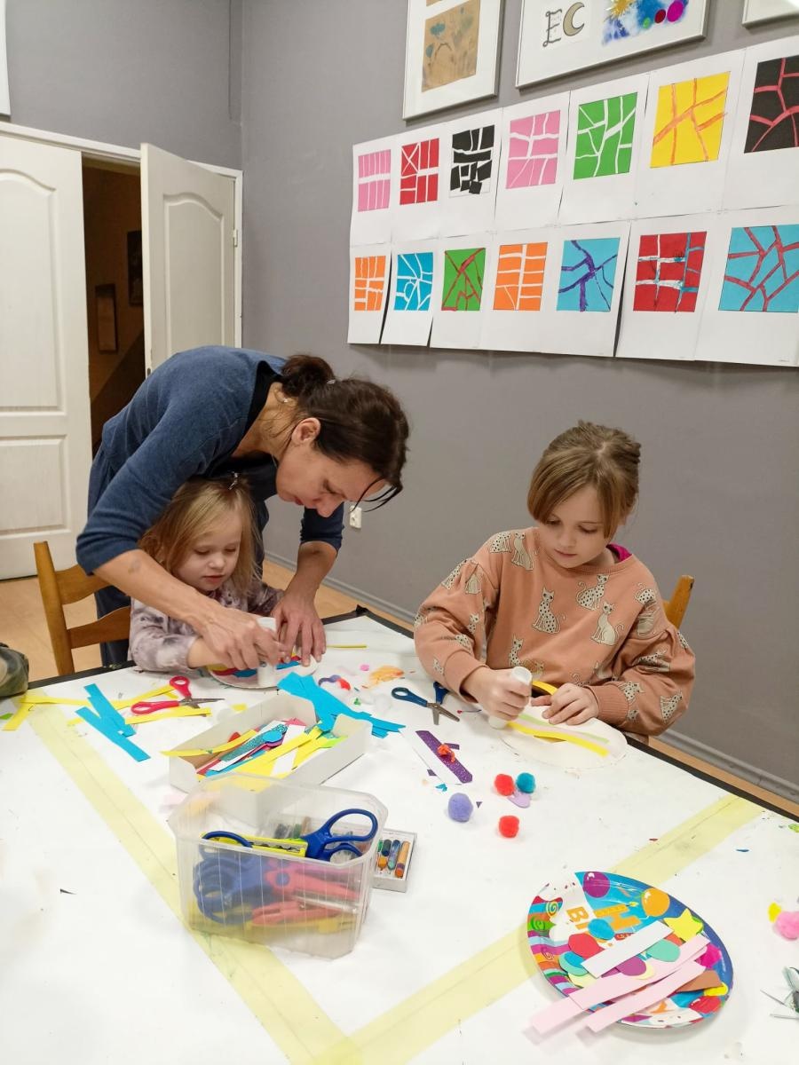 Zdjęcie w galerii na portalu naszraciborz.pl: Kolejne przygody Małych Odkrywców Sztuki wiadomości z regionu