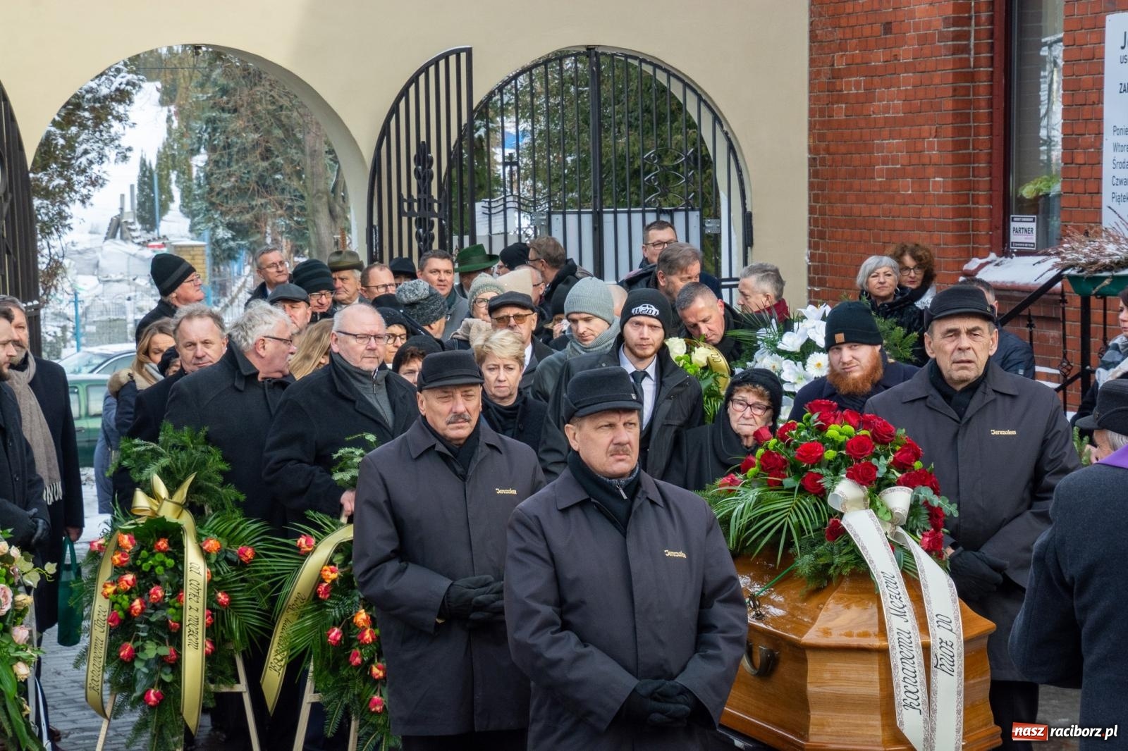 Zdjęcie w galerii na portalu naszraciborz.pl: Na Jeruzalem pożegnano śp. Pawła Newerlę, zasłużonego obywatela miasta Raciborza [FOTO i WIDEO] wiadomości z regionu