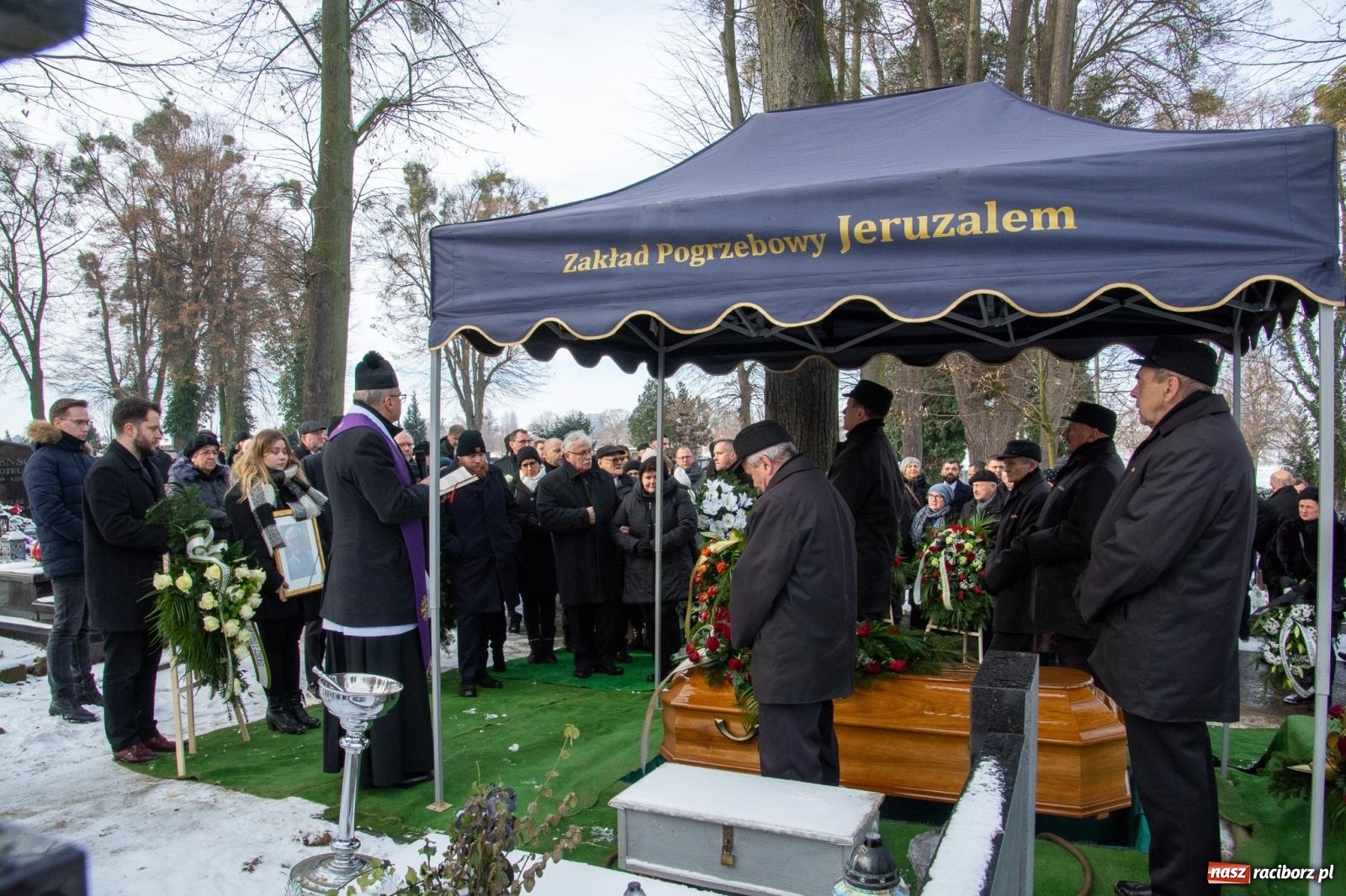 Zdjęcie w galerii na portalu naszraciborz.pl: Na Jeruzalem pożegnano śp. Pawła Newerlę, zasłużonego obywatela miasta Raciborza [FOTO i WIDEO] wiadomości z regionu