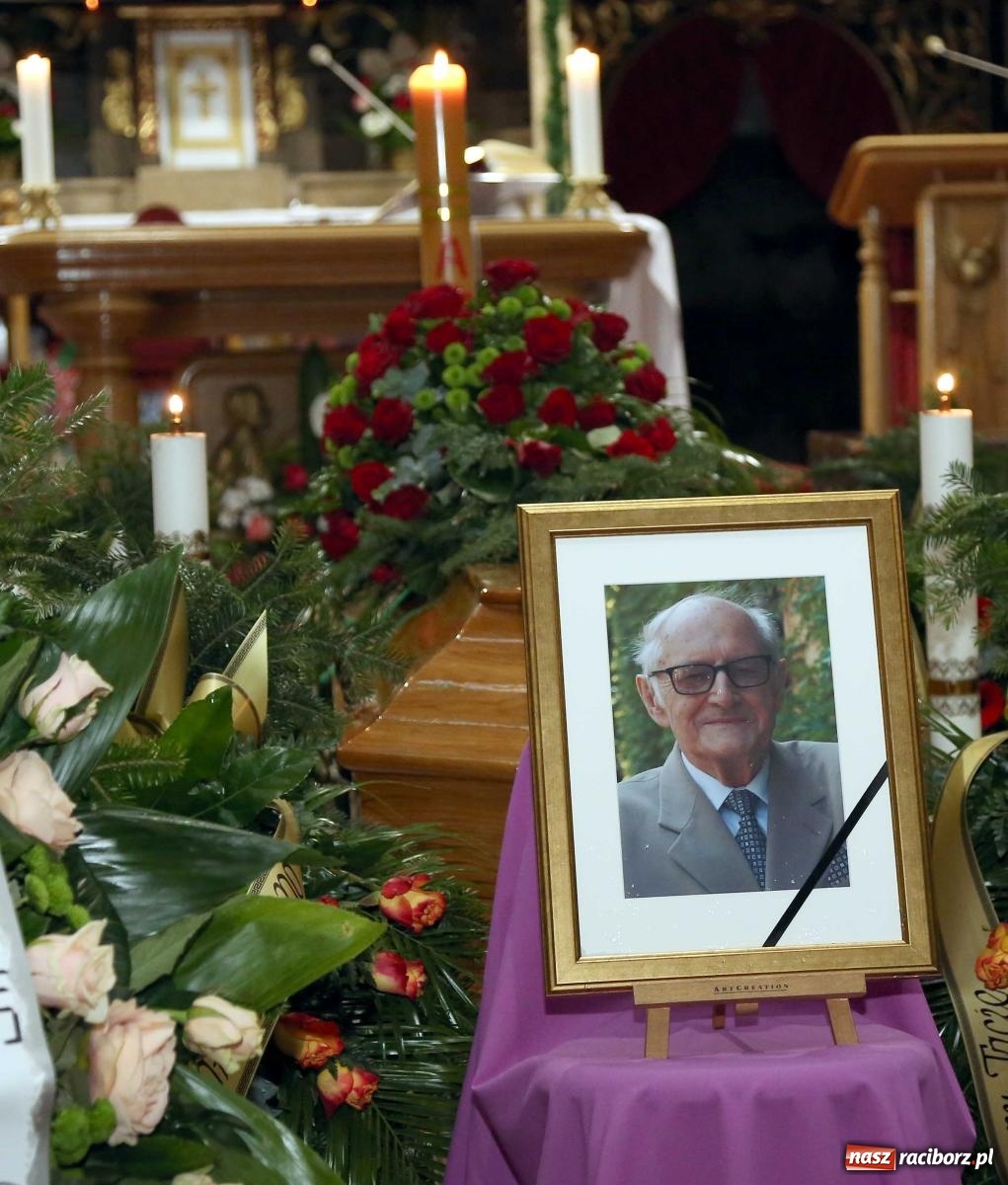 Zdjęcie w galerii na portalu naszraciborz.pl: Na Jeruzalem pożegnano śp. Pawła Newerlę, zasłużonego obywatela miasta Raciborza [FOTO i WIDEO] wiadomości z regionu