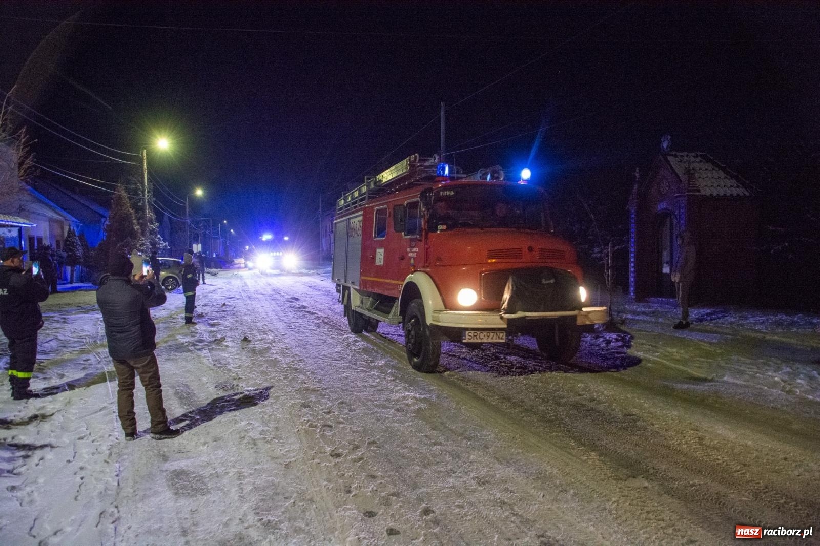 Zdjęcie w galerii na portalu naszraciborz.pl: MAMY TO! W remizie w Cyprzanowie zaparkowało nowe Volvo [FOTO i WIDEO] wiadomości z regionu