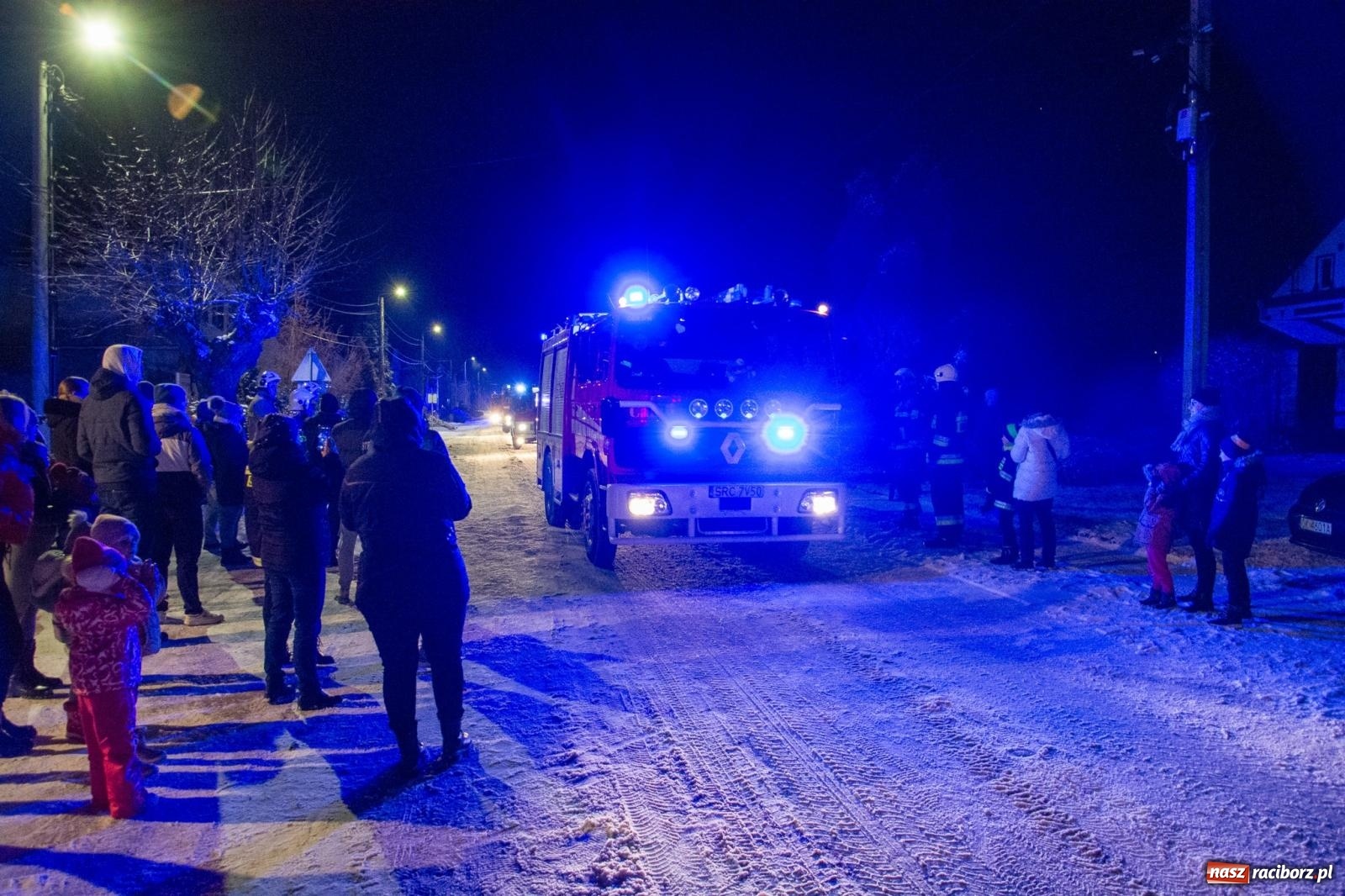 Zdjęcie w galerii na portalu naszraciborz.pl: MAMY TO! W remizie w Cyprzanowie zaparkowało nowe Volvo [FOTO i WIDEO] wiadomości z regionu