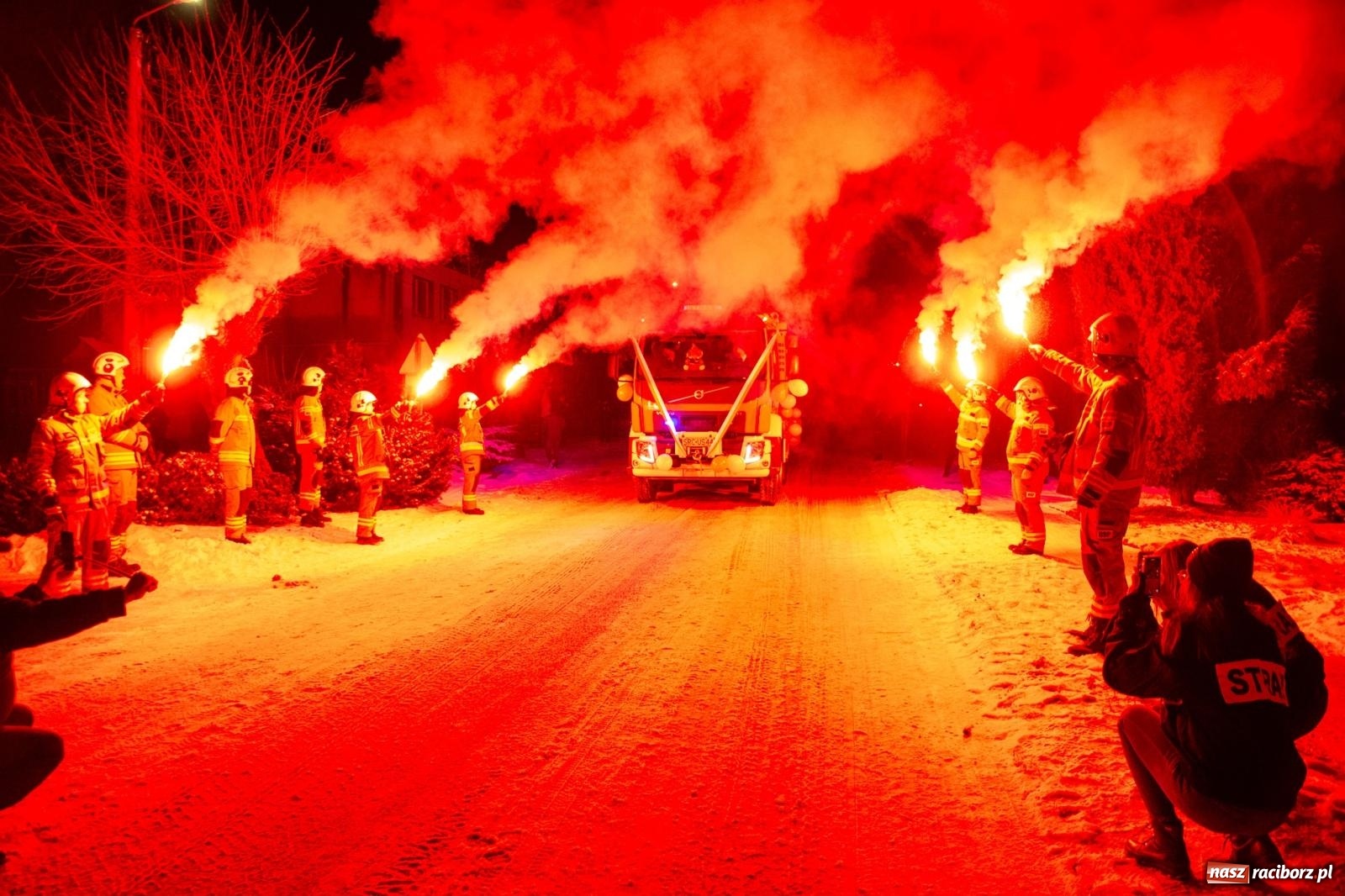 Zdjęcie w galerii na portalu naszraciborz.pl: MAMY TO! W remizie w Cyprzanowie zaparkowało nowe Volvo [FOTO i WIDEO] wiadomości z regionu