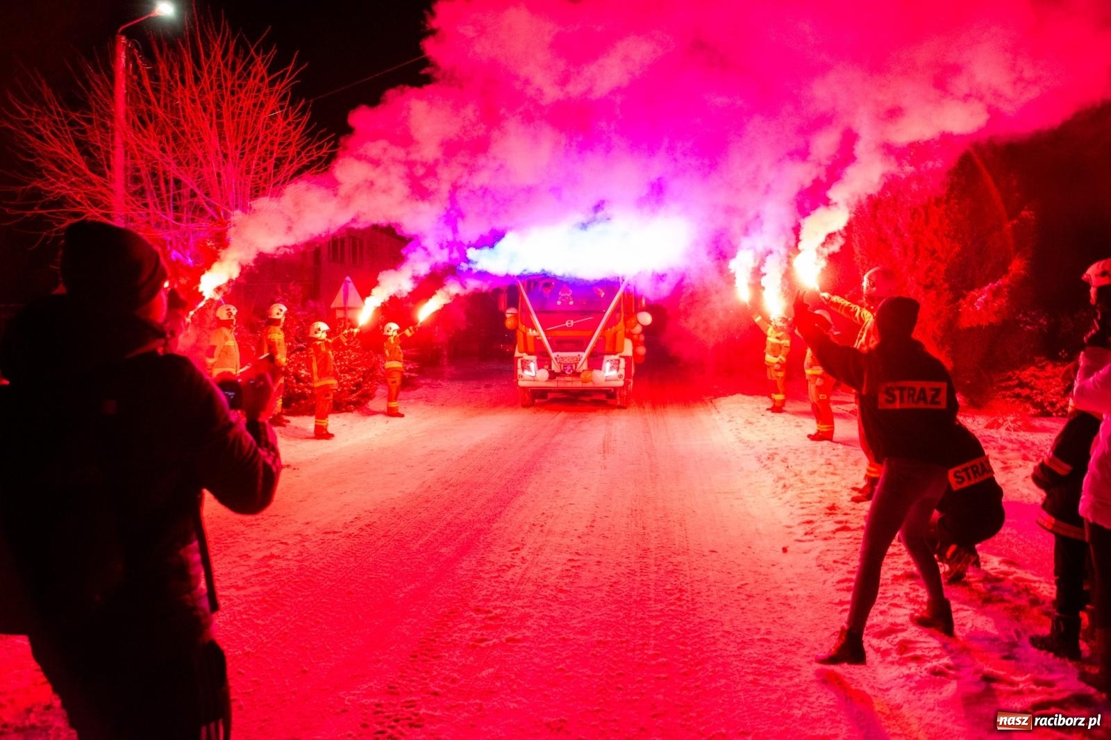 Zdjęcie w galerii na portalu naszraciborz.pl: MAMY TO! W remizie w Cyprzanowie zaparkowało nowe Volvo [FOTO i WIDEO] wiadomości z regionu