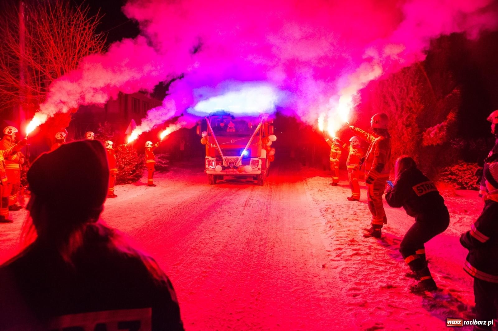 Zdjęcie w galerii na portalu naszraciborz.pl: MAMY TO! W remizie w Cyprzanowie zaparkowało nowe Volvo [FOTO i WIDEO] wiadomości z regionu