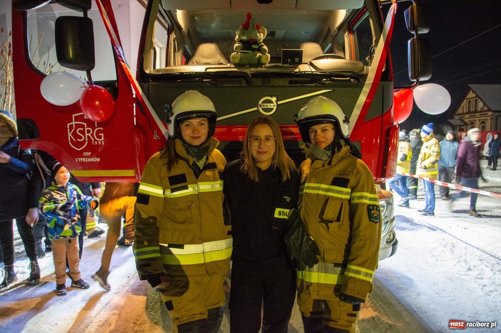 Zdjęcie w galerii na portalu naszraciborz.pl: MAMY TO! W remizie w Cyprzanowie zaparkowało nowe Volvo [FOTO i WIDEO] wiadomości z regionu