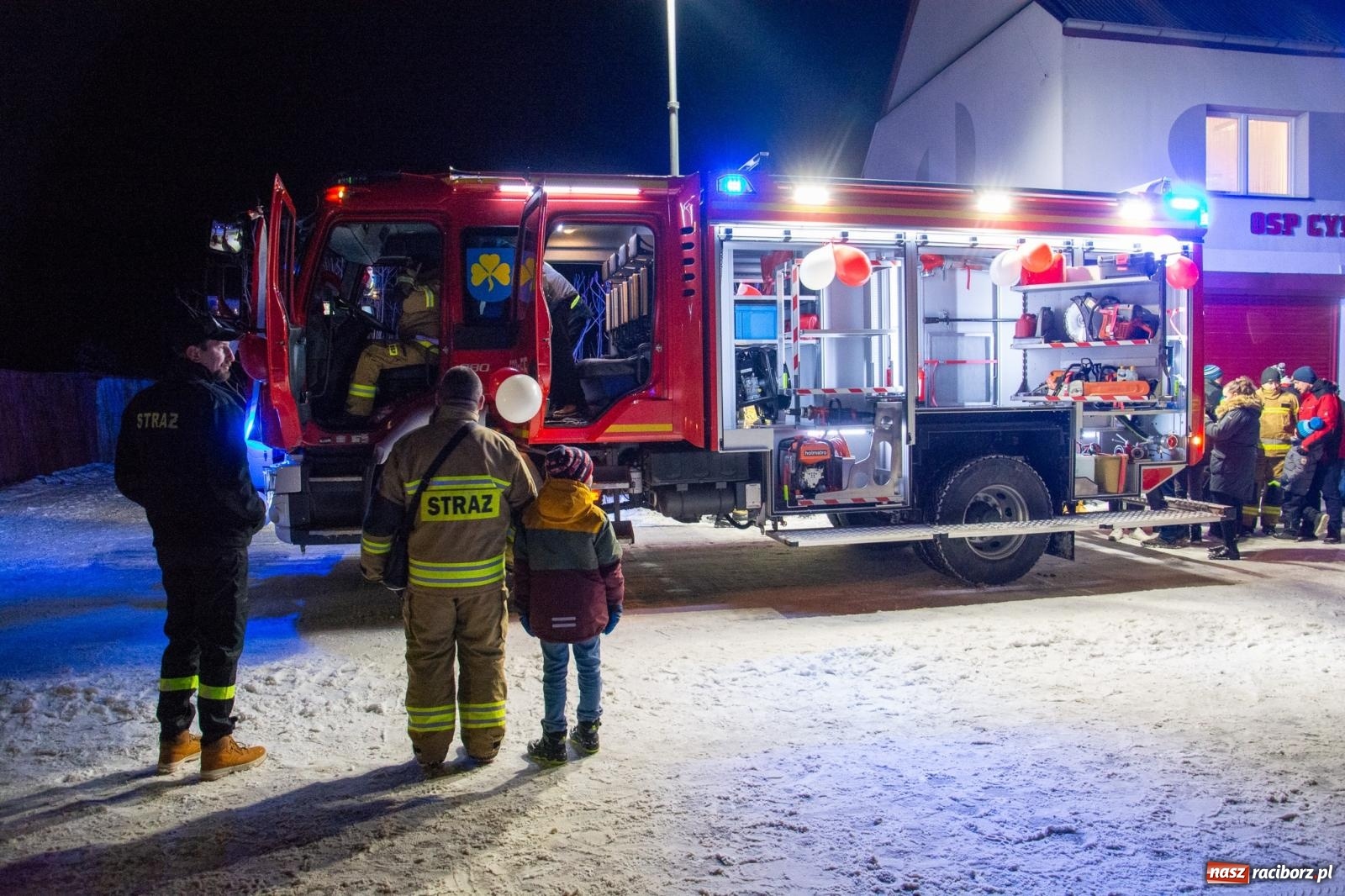 Zdjęcie w galerii na portalu naszraciborz.pl: MAMY TO! W remizie w Cyprzanowie zaparkowało nowe Volvo [FOTO i WIDEO] wiadomości z regionu