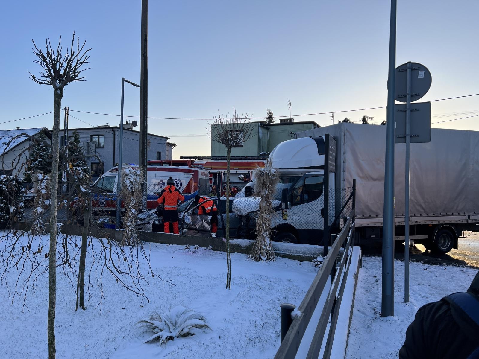 Zdjęcie w galerii na portalu naszraciborz.pl: Groźne zderzenie na skrzyżowaniu Siwonia-Cecylii wiadomości z regionu