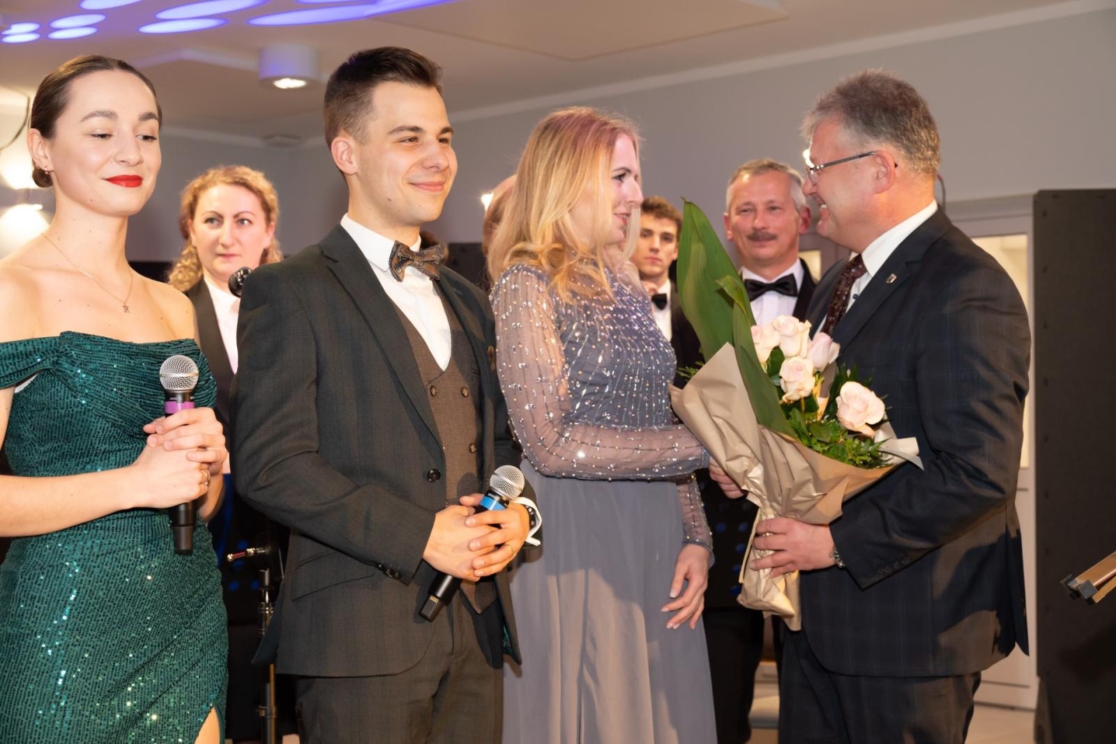 Zdjęcie w galerii na portalu naszraciborz.pl: Noworoczny koncert Gminy Krzyżanowice tym razem w nowym miejscu wiadomości z regionu