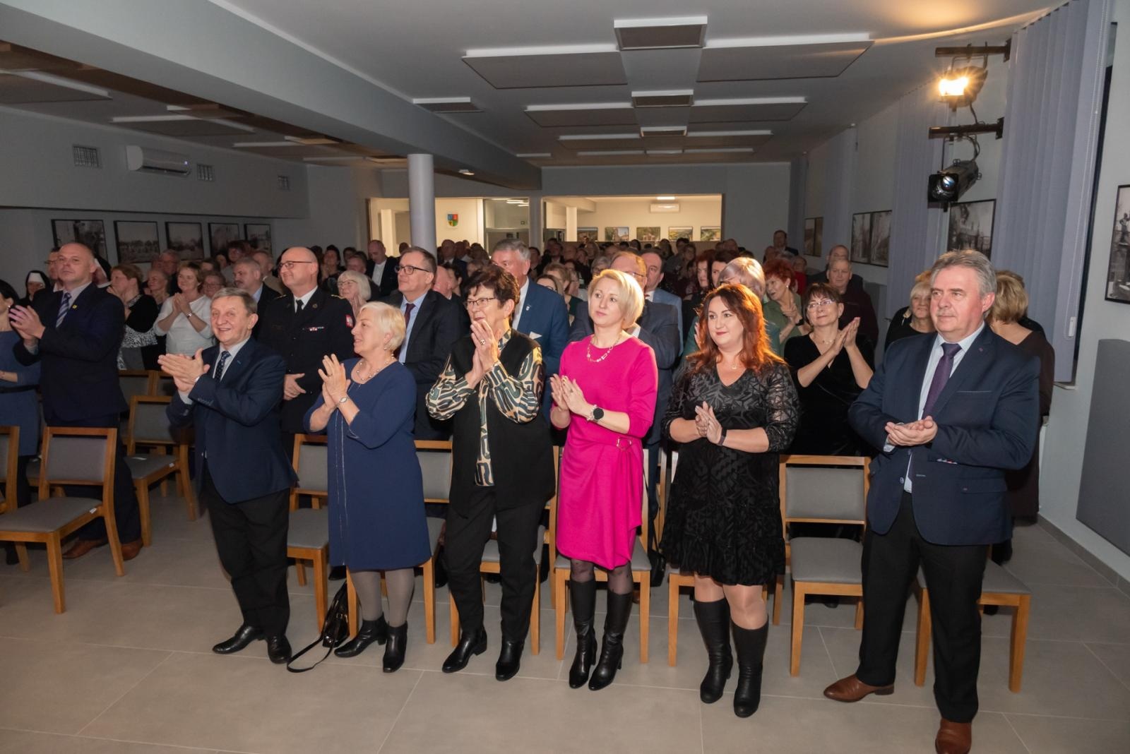 Zdjęcie w galerii na portalu naszraciborz.pl: Noworoczny koncert Gminy Krzyżanowice tym razem w nowym miejscu wiadomości z regionu