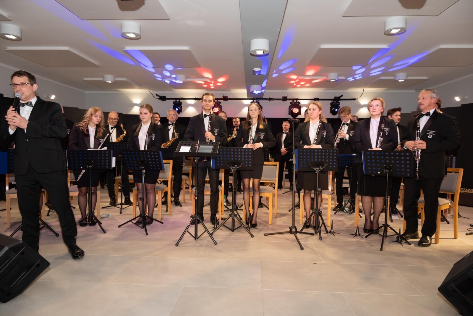 Zdjęcie w galerii na portalu naszraciborz.pl: Noworoczny koncert Gminy Krzyżanowice tym razem w nowym miejscu wiadomości z regionu