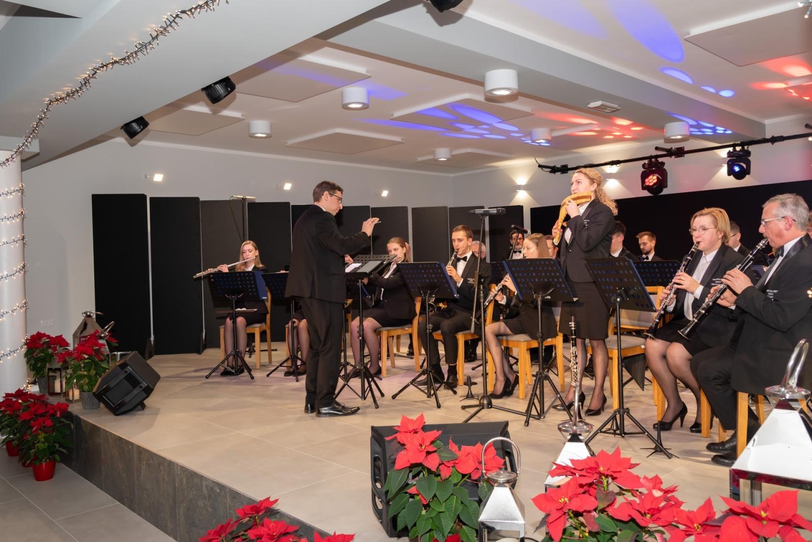 Zdjęcie w galerii na portalu naszraciborz.pl: Noworoczny koncert Gminy Krzyżanowice tym razem w nowym miejscu wiadomości z regionu