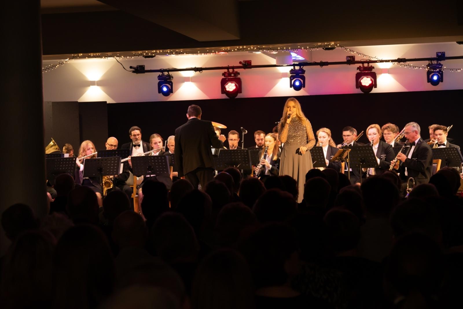 Zdjęcie w galerii na portalu naszraciborz.pl: Noworoczny koncert Gminy Krzyżanowice tym razem w nowym miejscu wiadomości z regionu