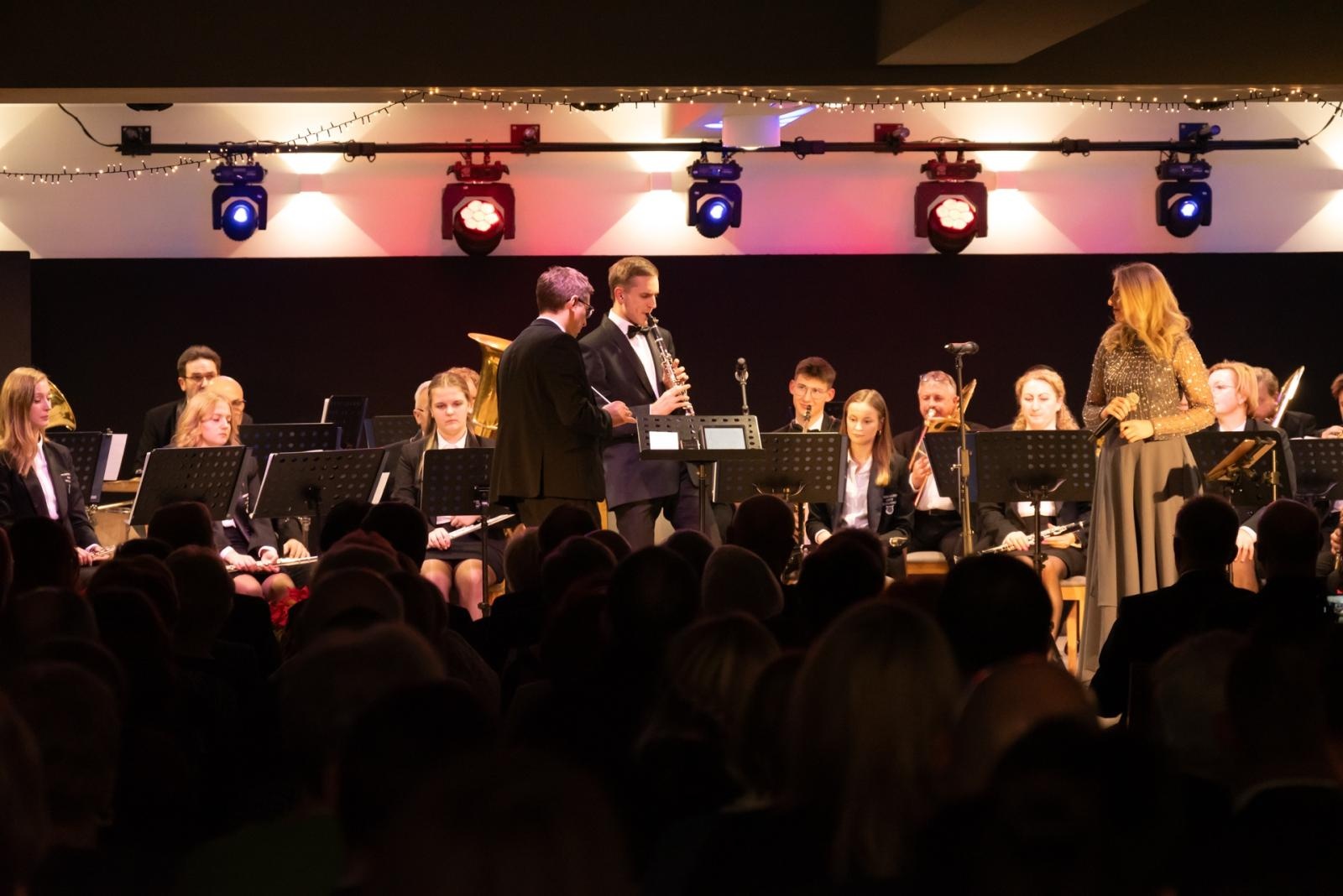 Zdjęcie w galerii na portalu naszraciborz.pl: Noworoczny koncert Gminy Krzyżanowice tym razem w nowym miejscu wiadomości z regionu