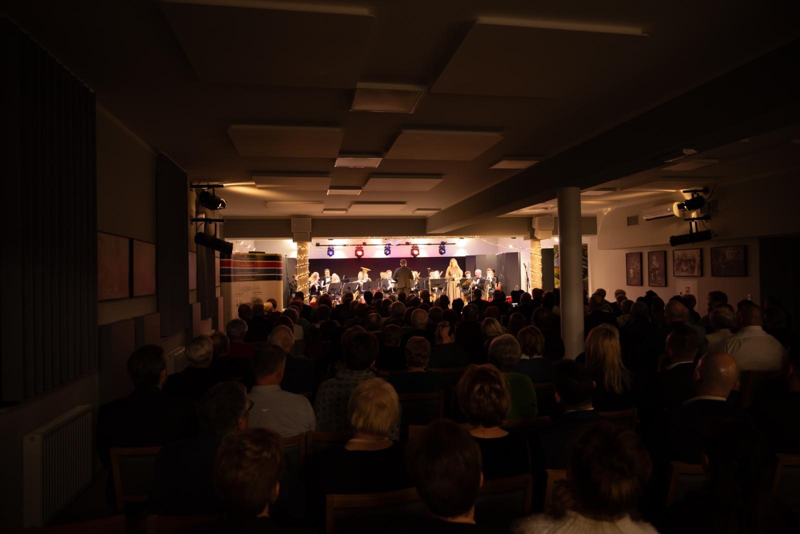 Zdjęcie w galerii na portalu naszraciborz.pl: Noworoczny koncert Gminy Krzyżanowice tym razem w nowym miejscu wiadomości z regionu