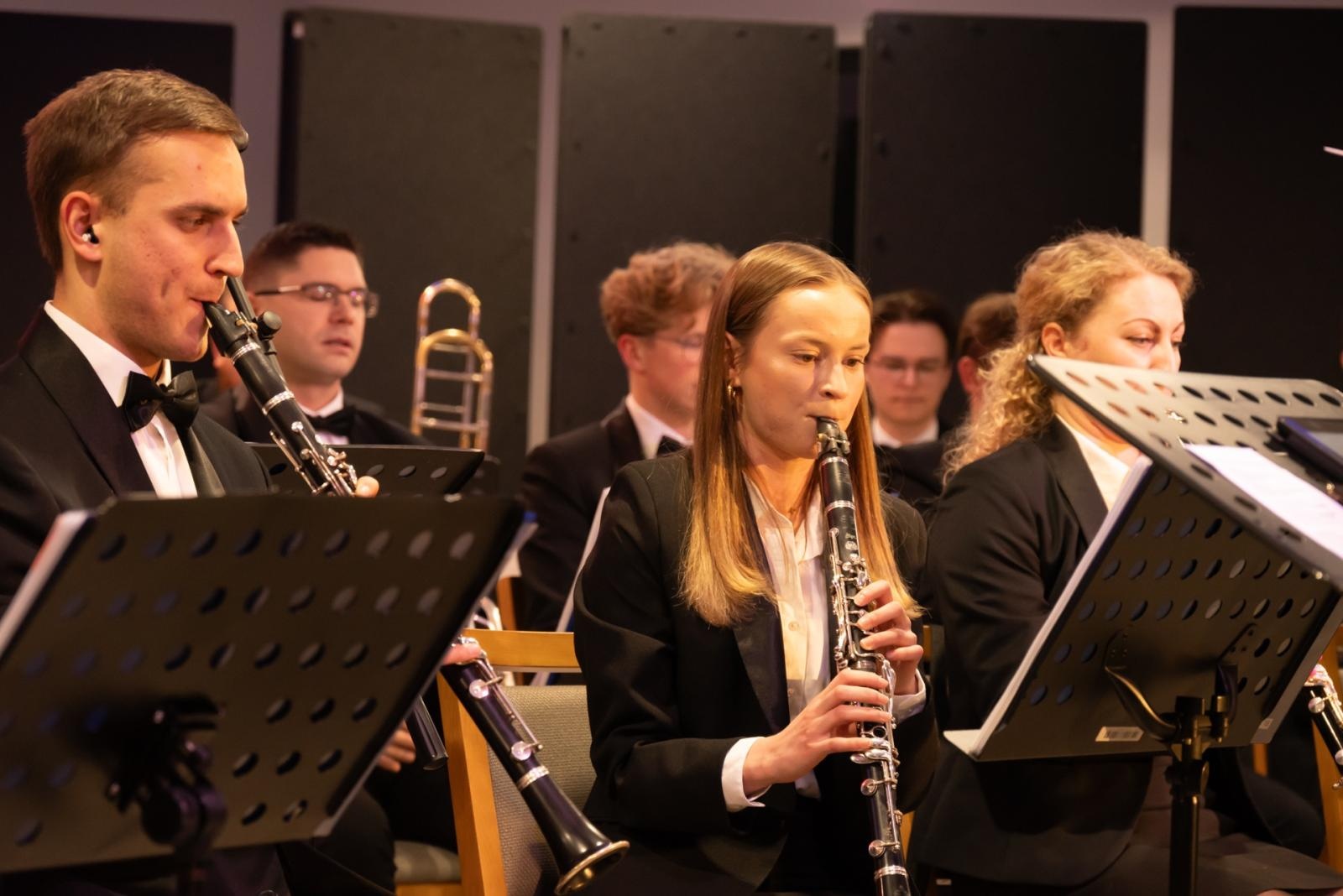 Zdjęcie w galerii na portalu naszraciborz.pl: Noworoczny koncert Gminy Krzyżanowice tym razem w nowym miejscu wiadomości z regionu