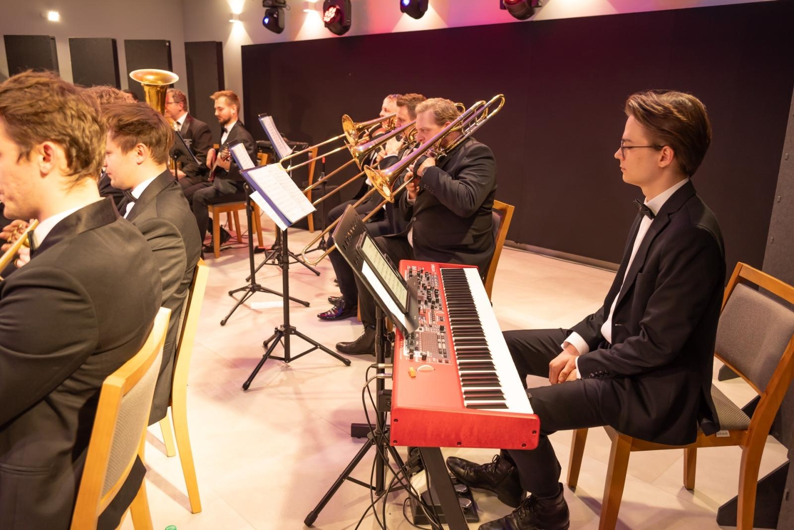 Zdjęcie w galerii na portalu naszraciborz.pl: Noworoczny koncert Gminy Krzyżanowice tym razem w nowym miejscu wiadomości z regionu