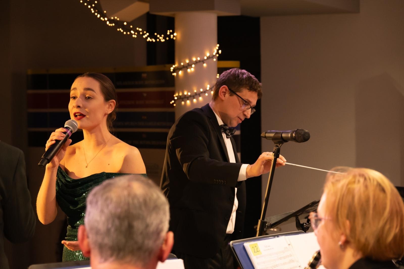 Zdjęcie w galerii na portalu naszraciborz.pl: Noworoczny koncert Gminy Krzyżanowice tym razem w nowym miejscu wiadomości z regionu