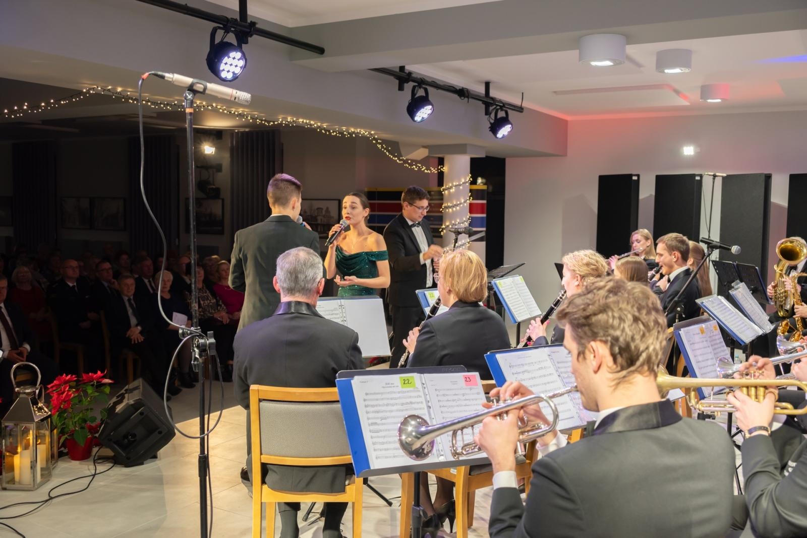 Zdjęcie w galerii na portalu naszraciborz.pl: Noworoczny koncert Gminy Krzyżanowice tym razem w nowym miejscu wiadomości z regionu