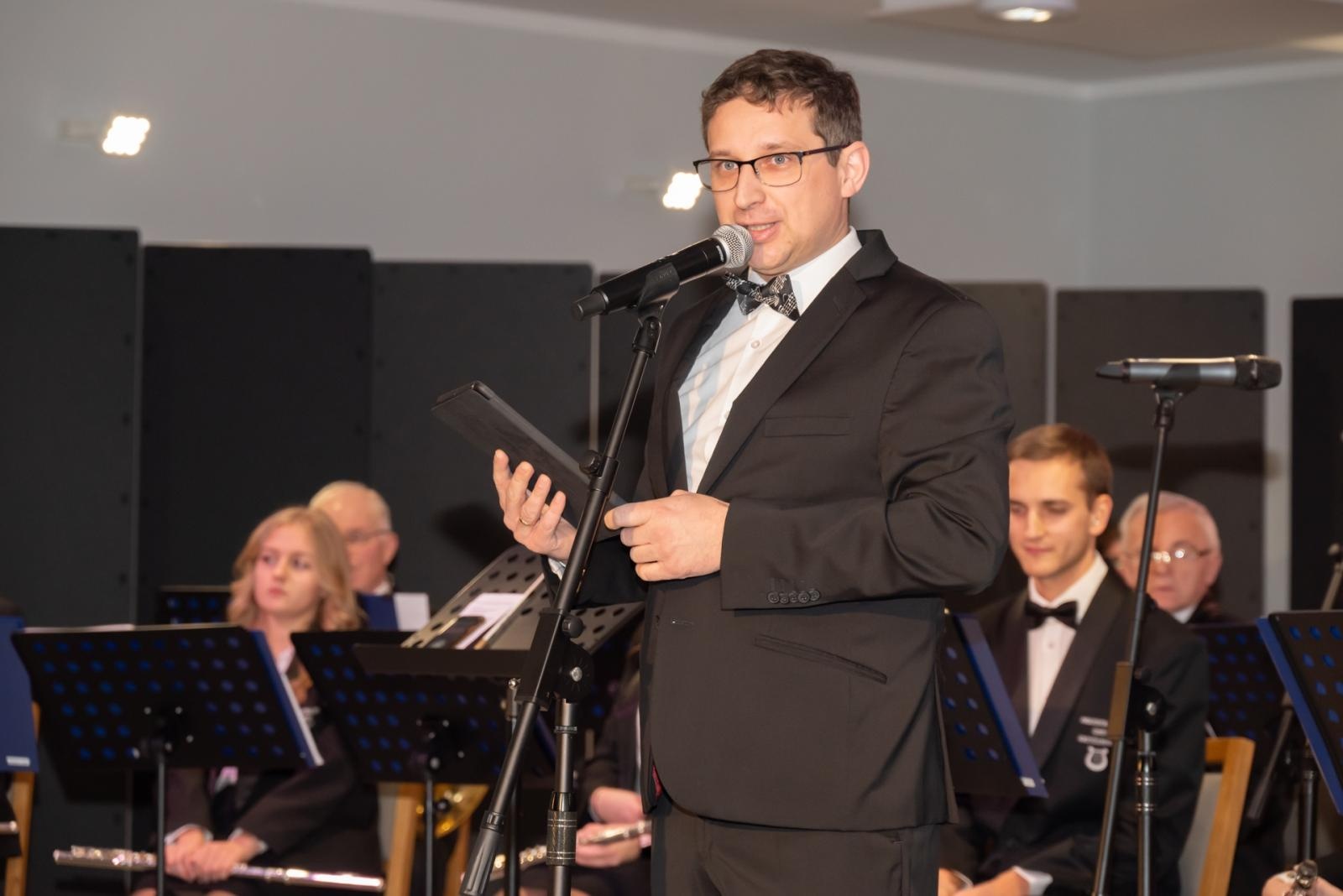 Zdjęcie w galerii na portalu naszraciborz.pl: Noworoczny koncert Gminy Krzyżanowice tym razem w nowym miejscu wiadomości z regionu