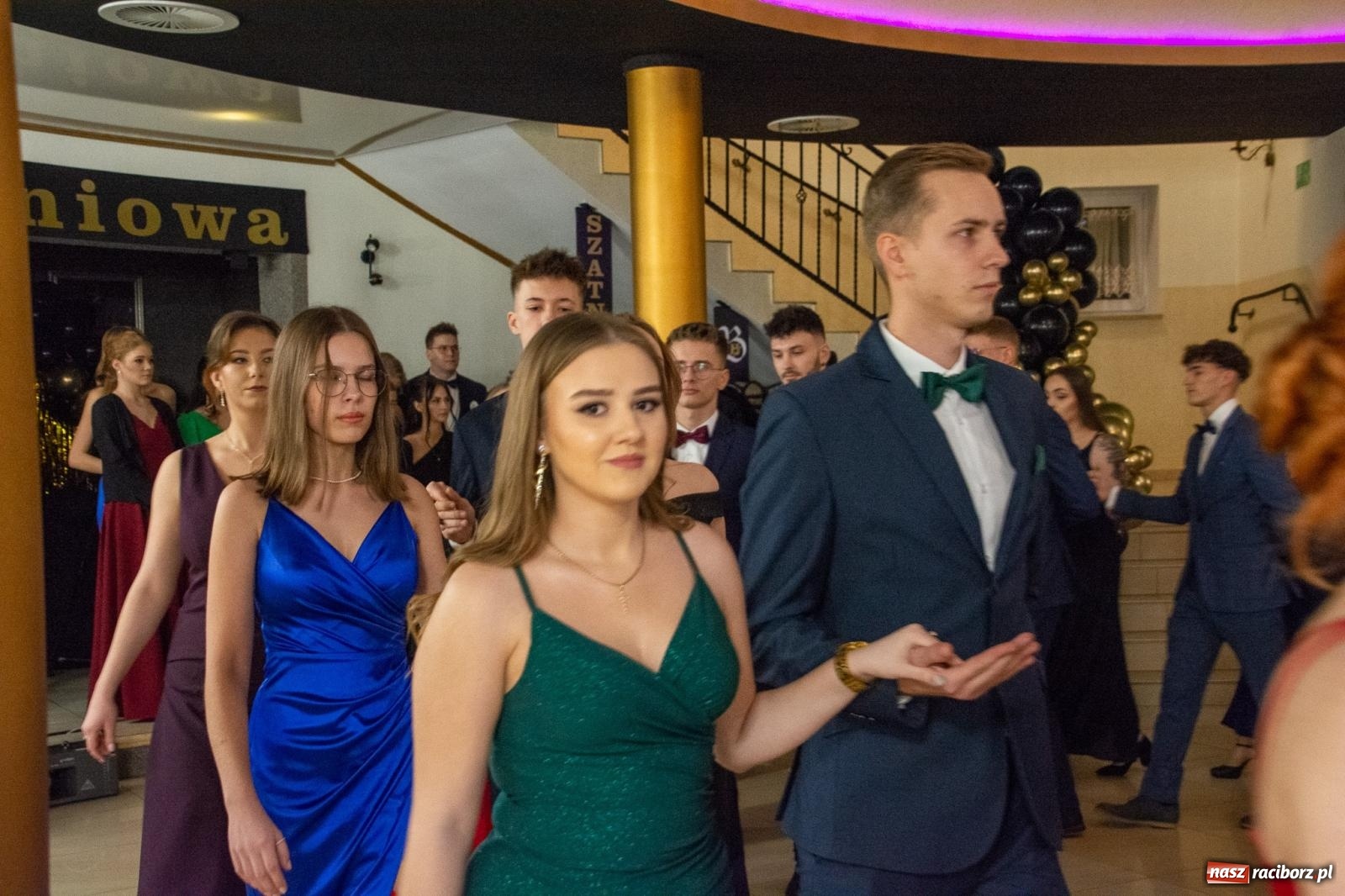 Zdjęcie w galerii na portalu naszraciborz.pl: Maturzyści z Budowlanki i Gastronomika bawią się na studniówce w Baśniowej [FOTO i WIDEO] wiadomości z regionu