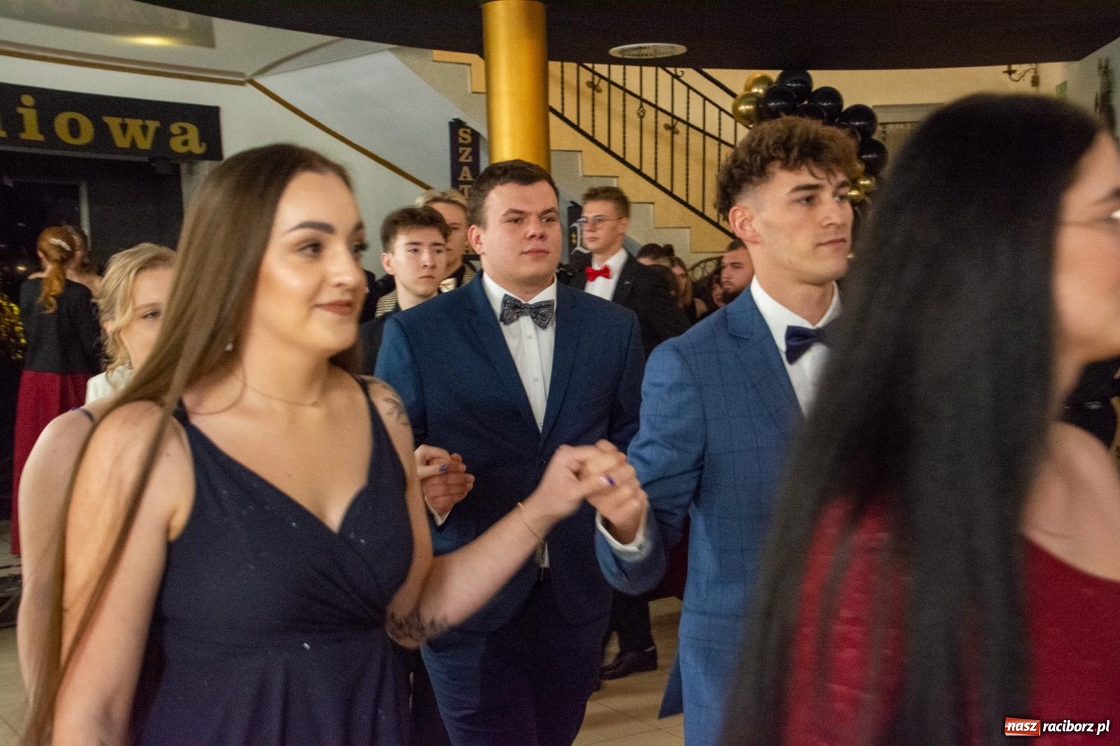 Zdjęcie w galerii na portalu naszraciborz.pl: Maturzyści z Budowlanki i Gastronomika bawią się na studniówce w Baśniowej [FOTO i WIDEO] wiadomości z regionu