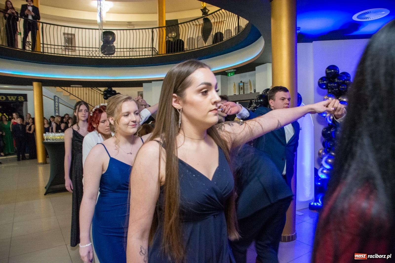 Zdjęcie w galerii na portalu naszraciborz.pl: Maturzyści z Budowlanki i Gastronomika bawią się na studniówce w Baśniowej [FOTO i WIDEO] wiadomości z regionu