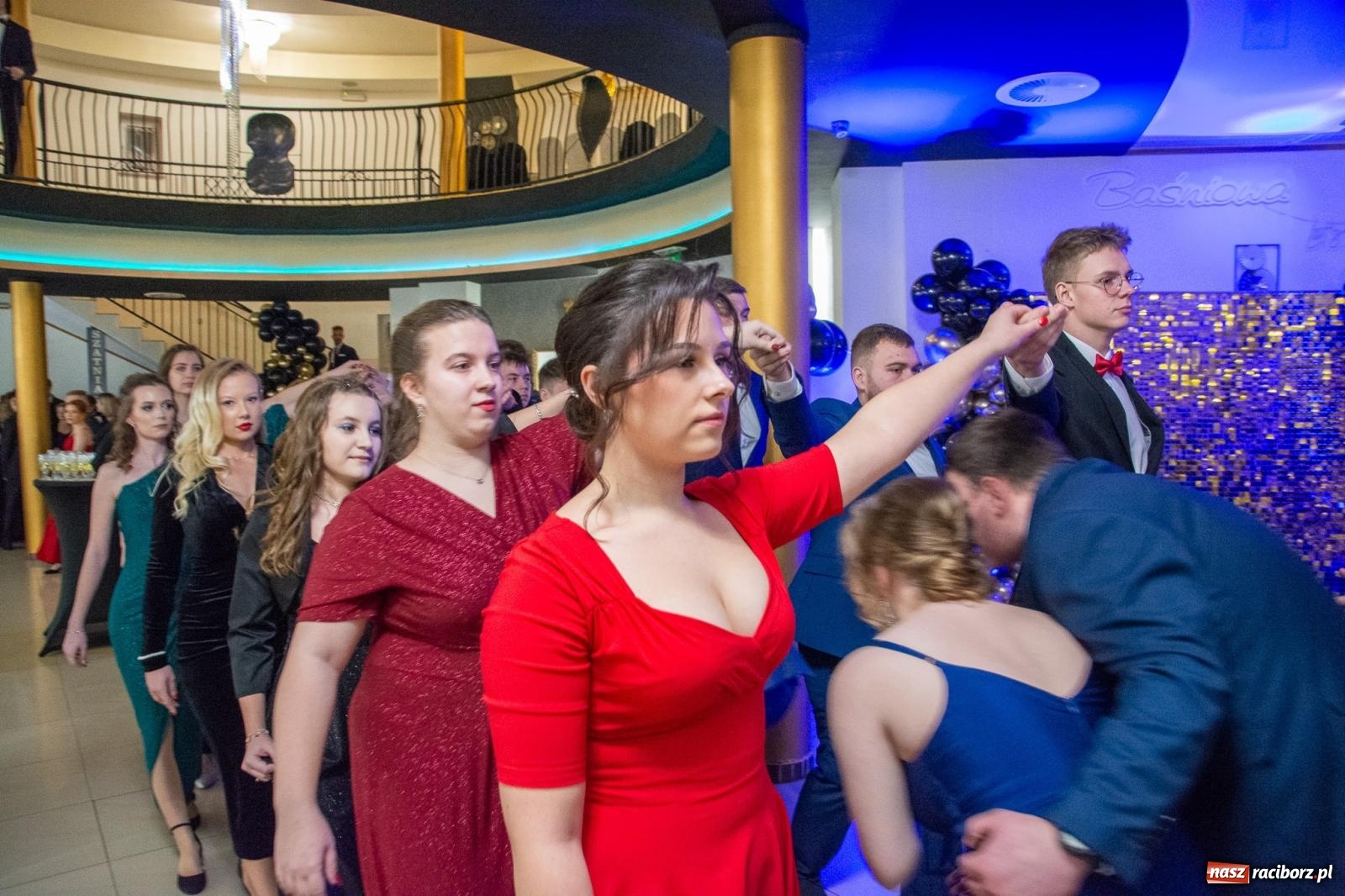 Zdjęcie w galerii na portalu naszraciborz.pl: Maturzyści z Budowlanki i Gastronomika bawią się na studniówce w Baśniowej [FOTO i WIDEO] wiadomości z regionu